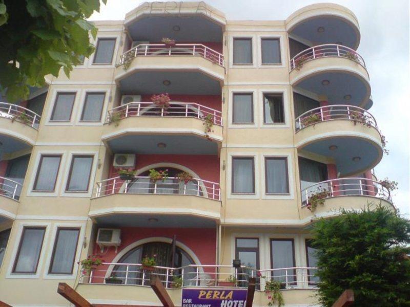 Perla Hotel Pogradec Bagian luar foto